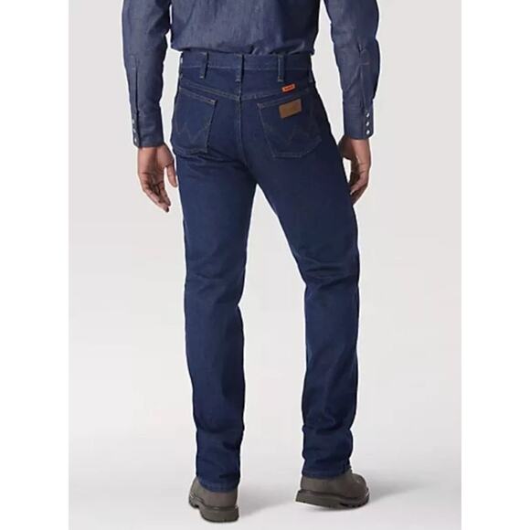 Wrangler Flame Resistant ,Blue,  Dark Wash, Lot of 2 Pair Jeans Mens 34x32 CAT 2 - Picture 1 of 9